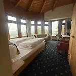Bobhaus Pensjonat 3*