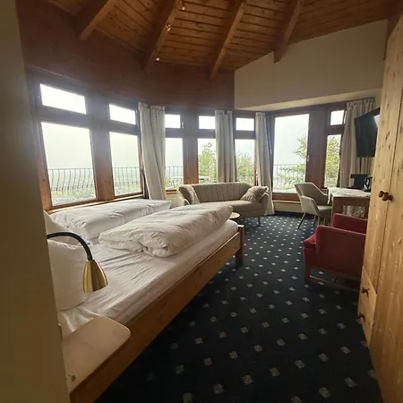 Bobhaus Guest house 3*